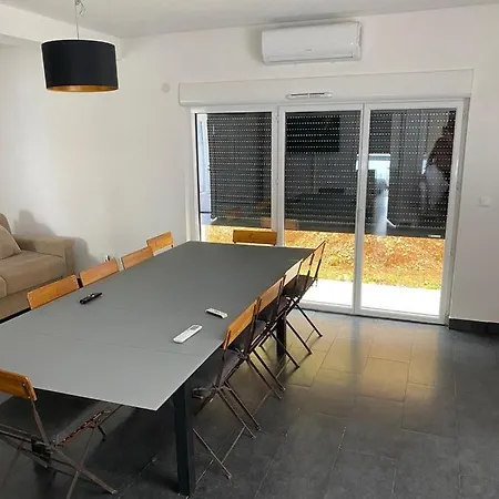 U Prizemlju S 2 Sobe Apartamento Stanici