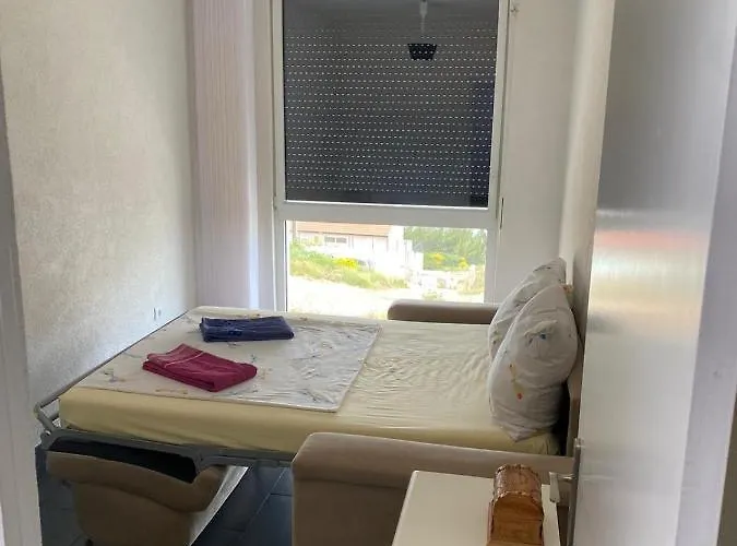 U Prizemlju S 2 Sobe *