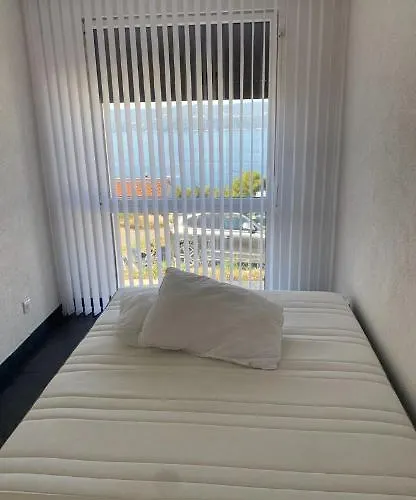 Apartman U Prizemlju S 2 Sobe *