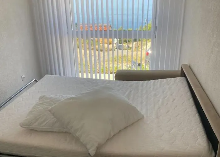 U Prizemlju S 2 Sobe * Stanići